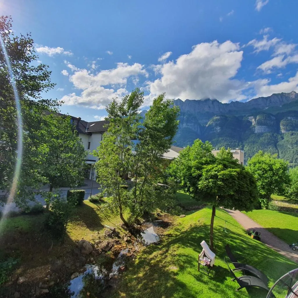 Walensee House & Apartments - صورة 20