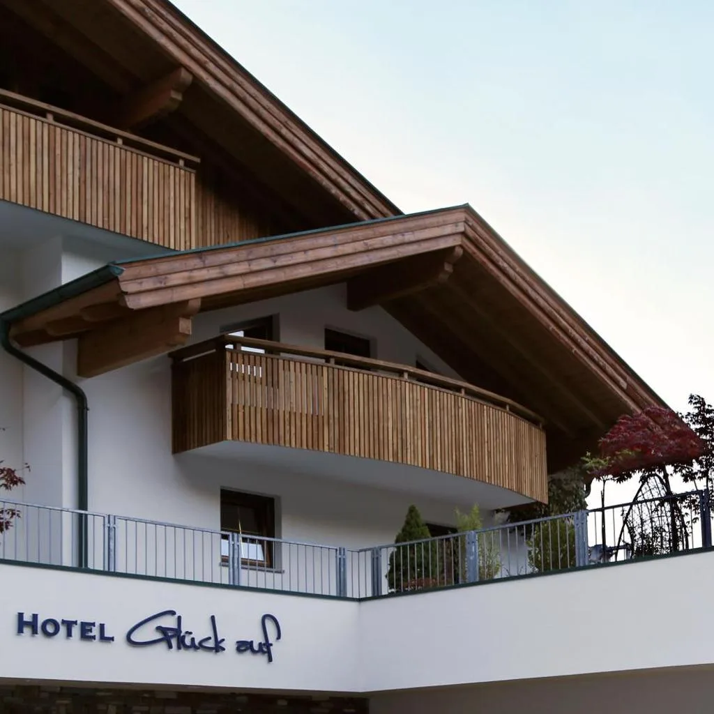 Hotel & Suites Glück Auf - صورة 3