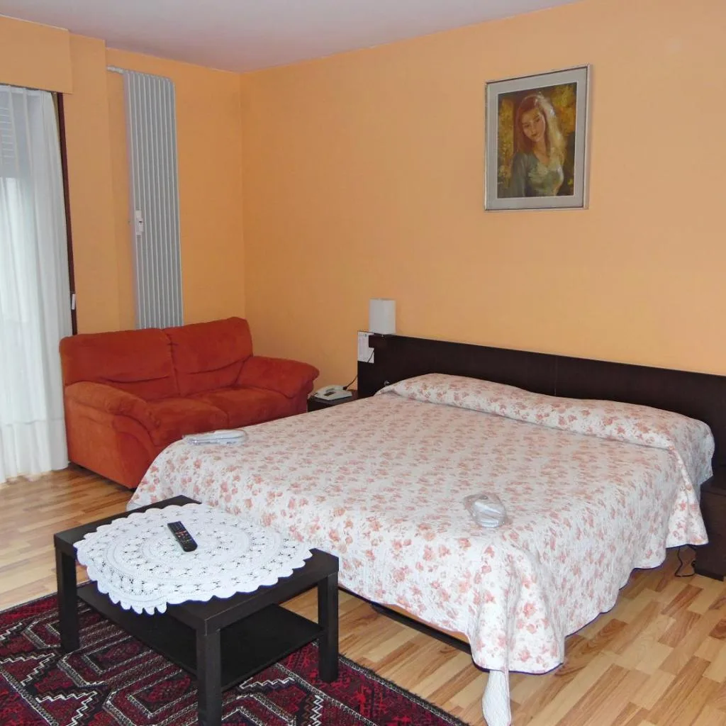 Swiss Lodge Nassa Garni - صورة 20