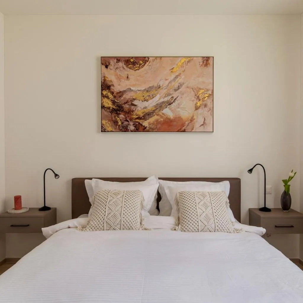 Lake Modern Suites - Free Parking - صورة 11