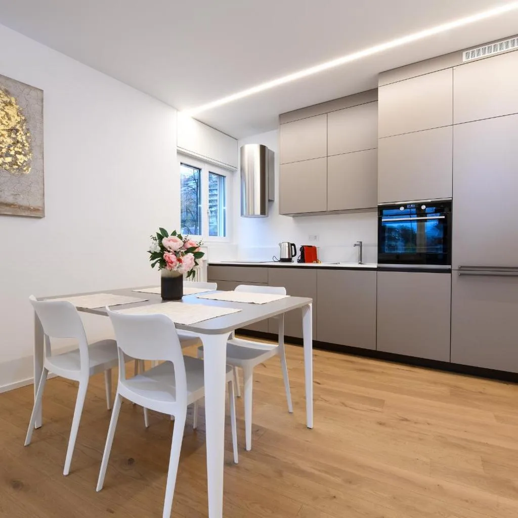 Lake Modern Suites - Free Parking - صورة 4
