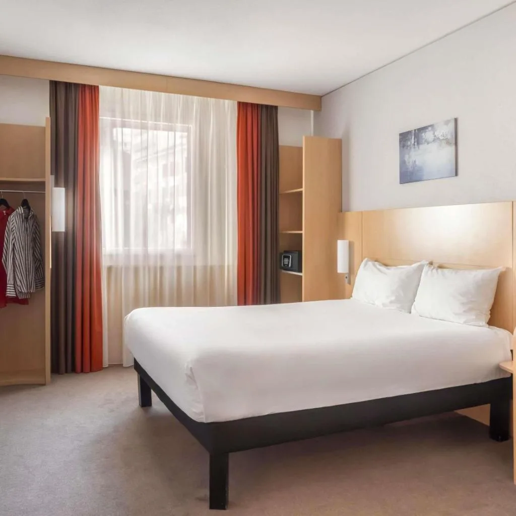 Ibis Lugano Paradiso - صورة 17