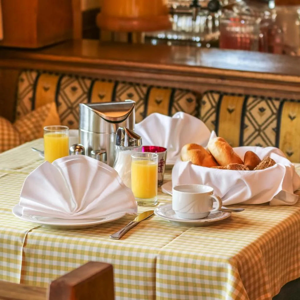 Alpenhotel Tauernstüberl - صورة 12