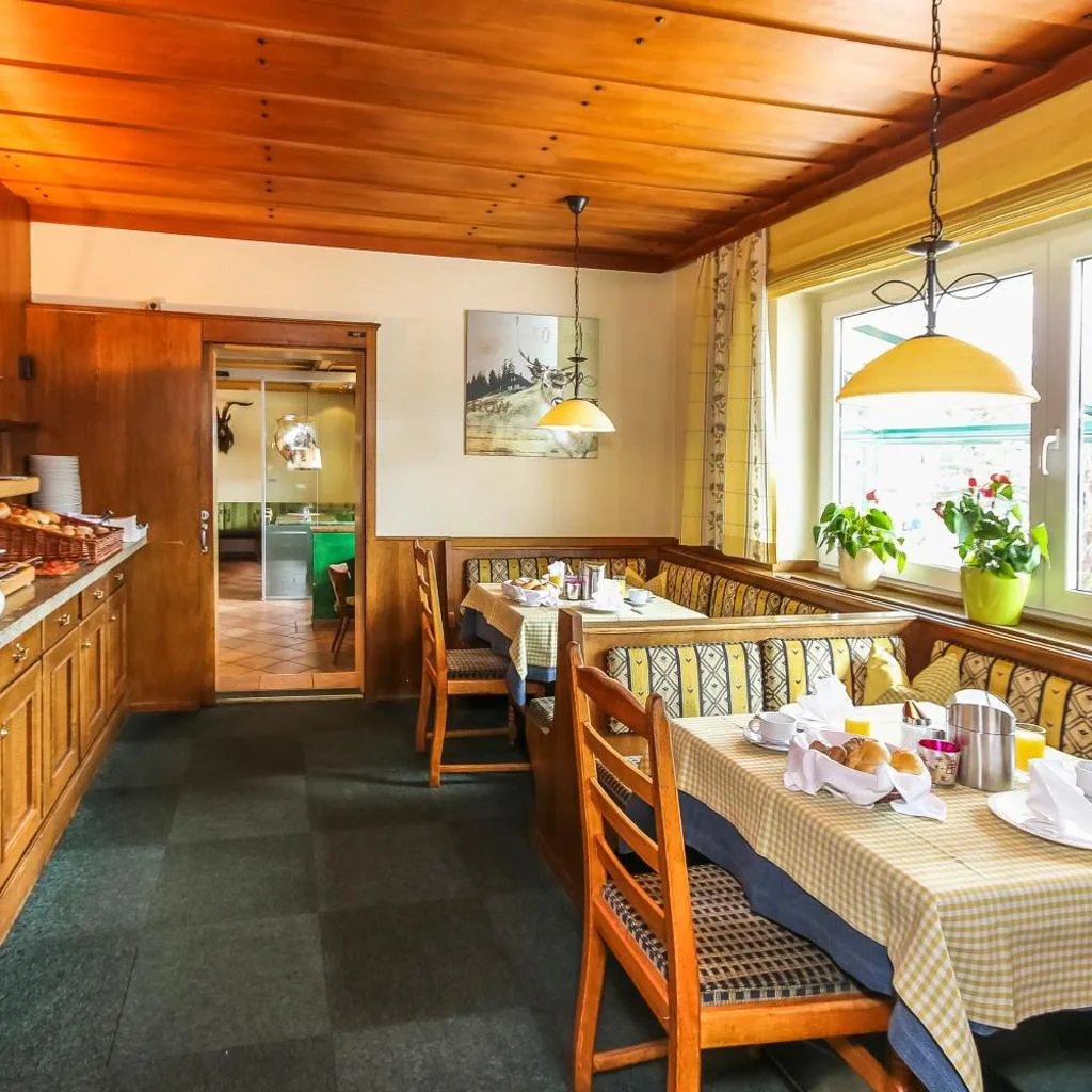 Alpenhotel Tauernstüberl - صورة 15