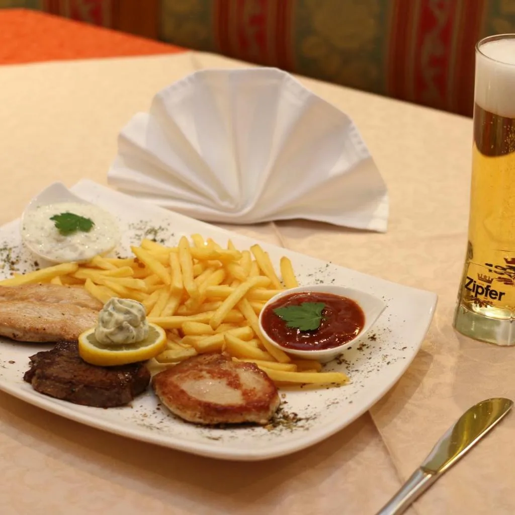 Alpenhotel Tauernstüberl - صورة 20