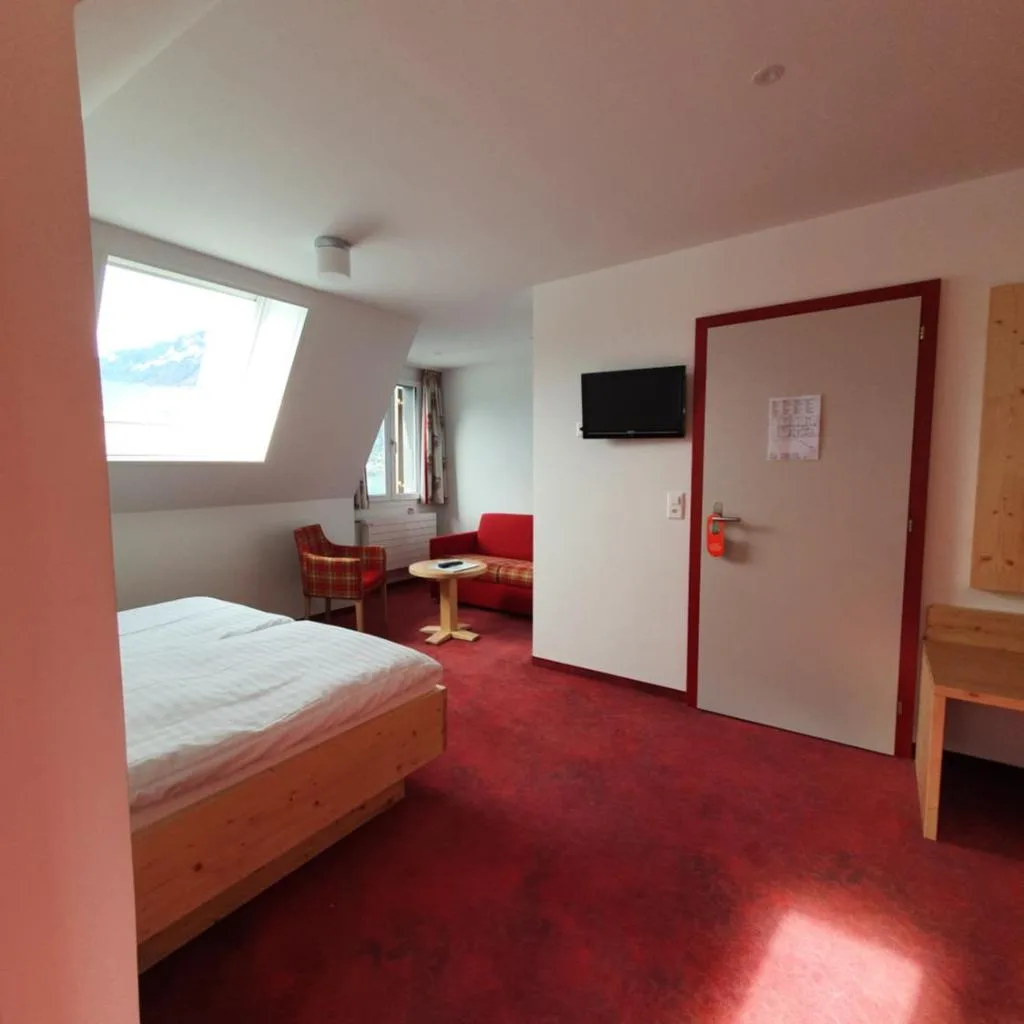 Hotel Strandhotel - صورة 3