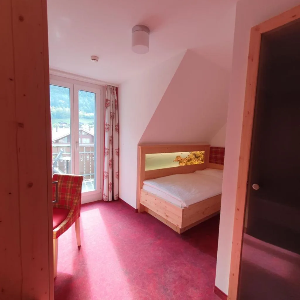 Hotel Strandhotel - صورة 8
