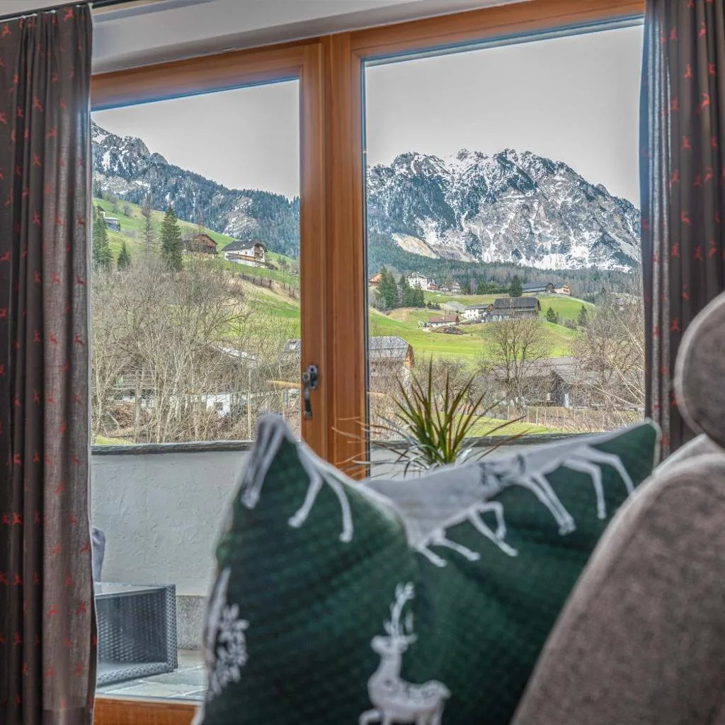 Alpine Mountain Chalet - صورة 13
