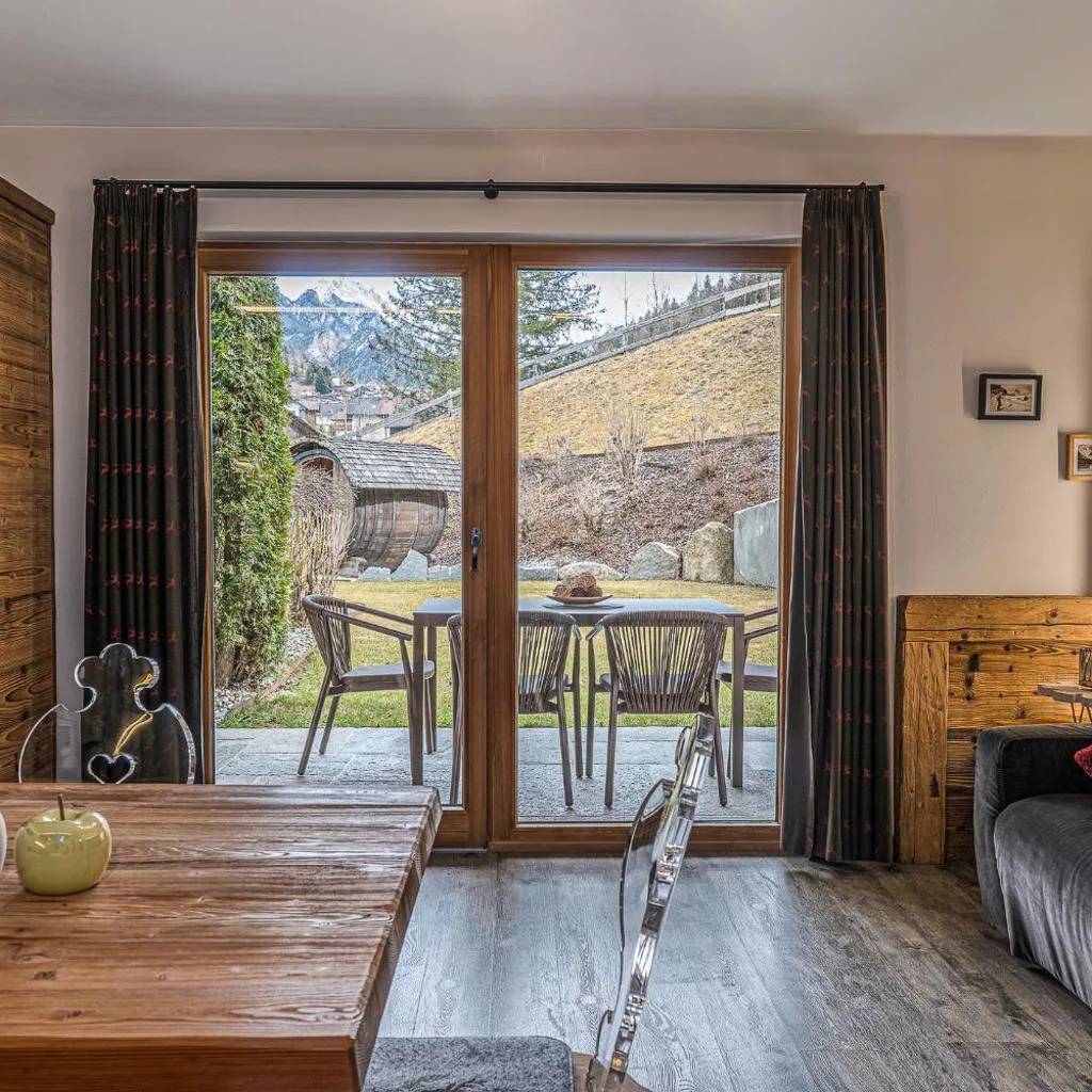 Alpine Mountain Chalet - صورة 8