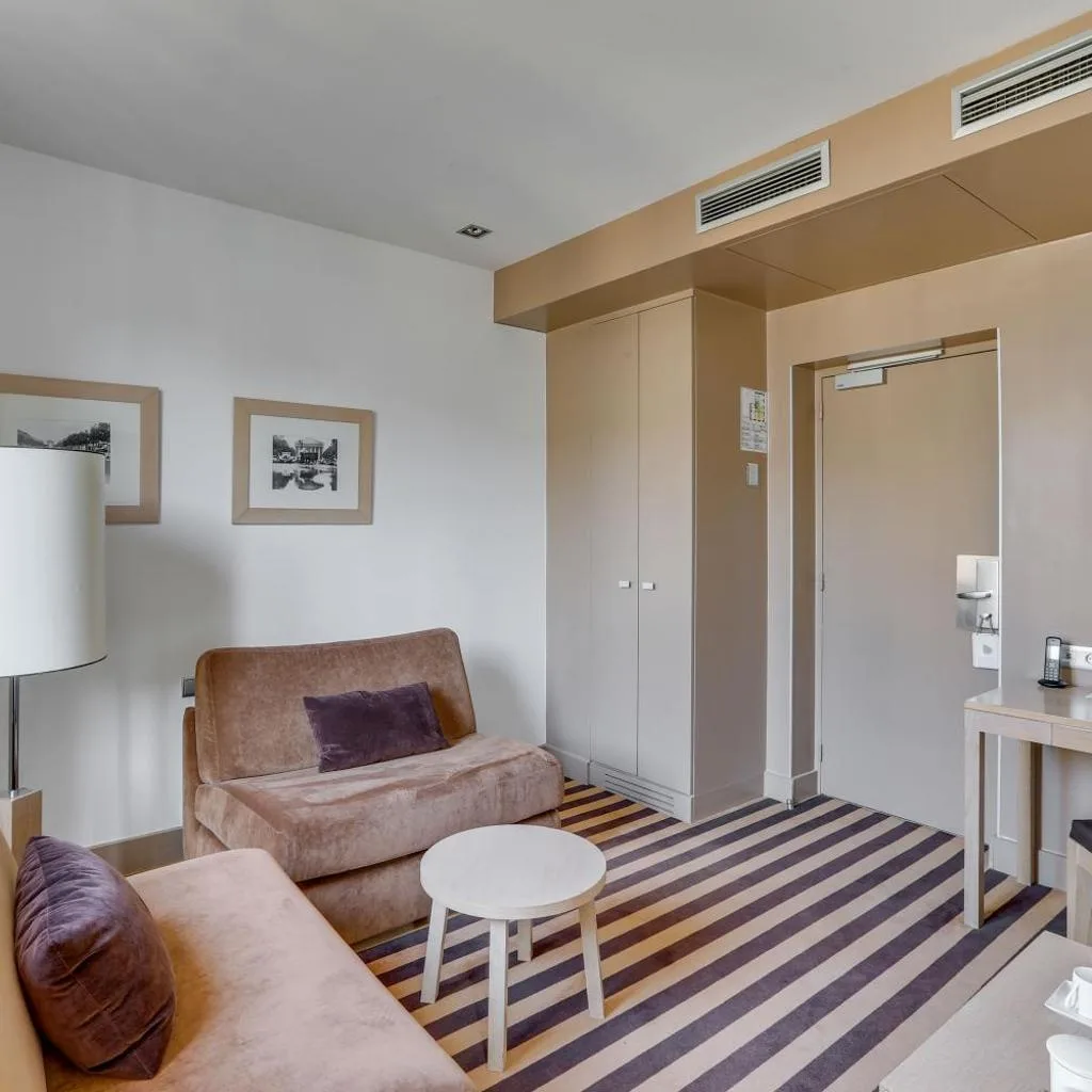 Hotel Duret Paris Champs Elysées - صورة 16