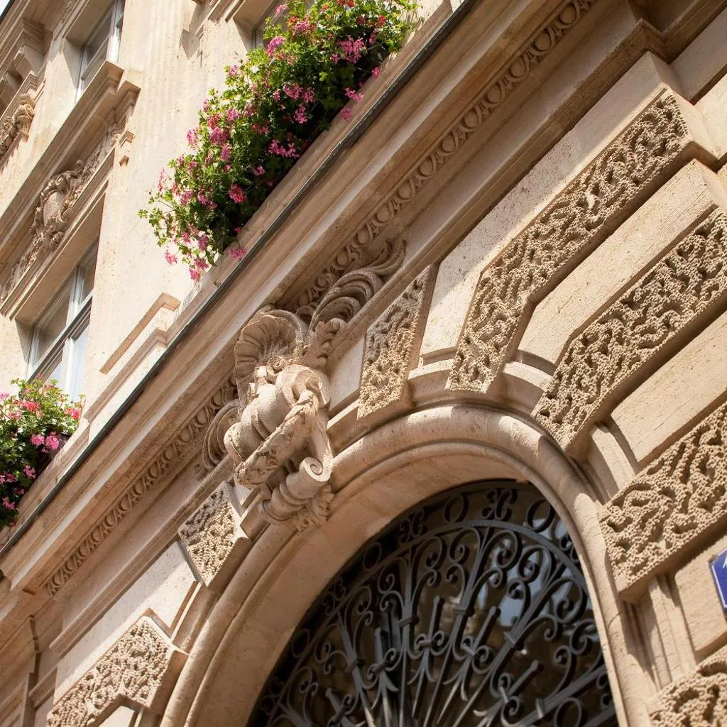 Hôtel De l'Arcade - صورة 2