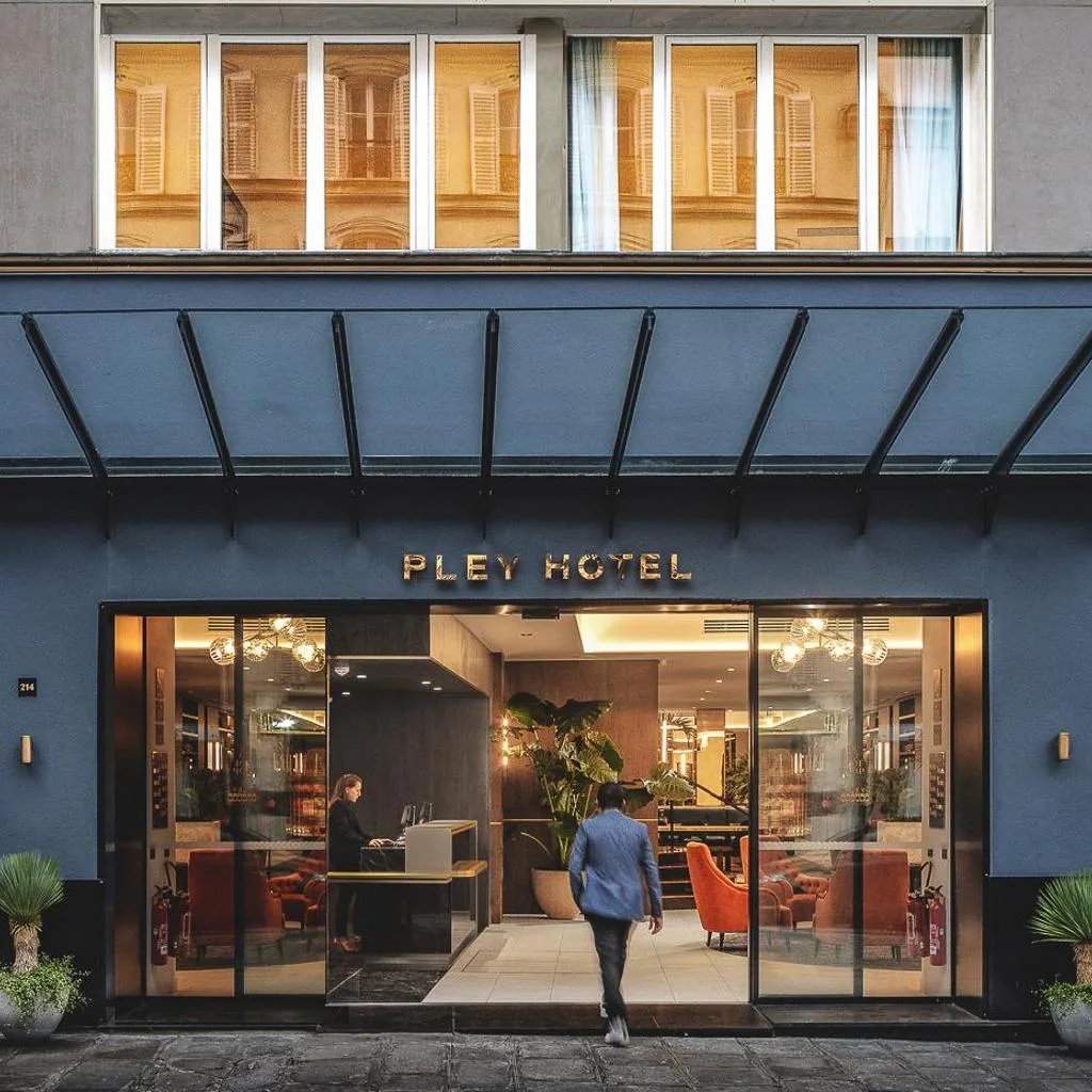 PLEY Hotel