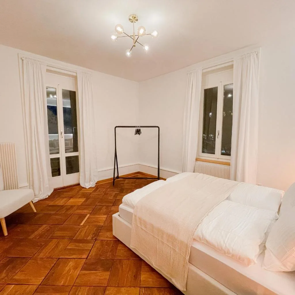 West Center 4 Bed Free Parking WiFi - صورة 13