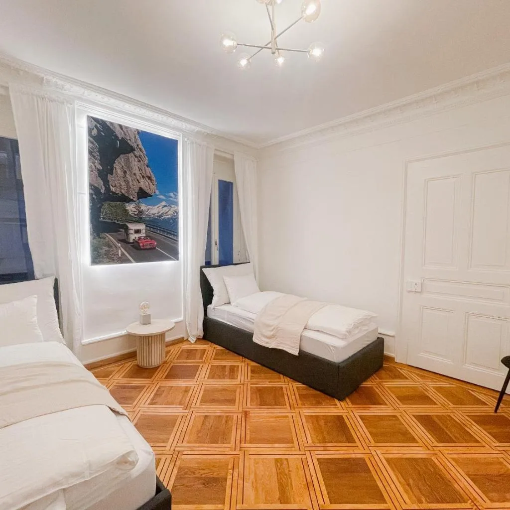 West Center 4 Bed Free Parking WiFi - صورة 19