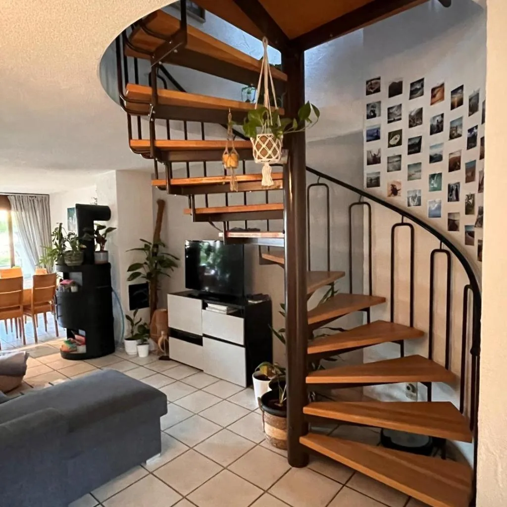 Spacious, Central 4 Bedroom Apt - 1 min from Train - صورة 2
