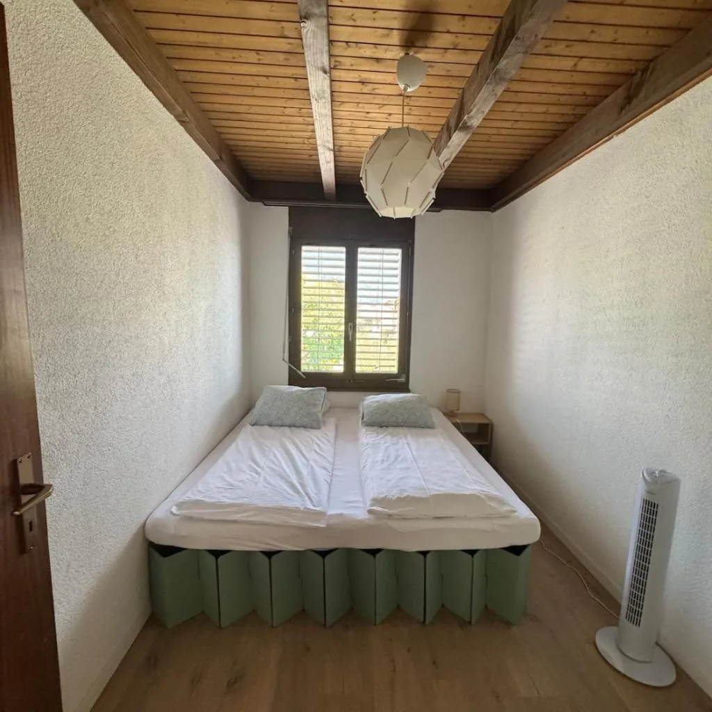 Spacious, Central 4 Bedroom Apt - 1 min from Train - صورة 7