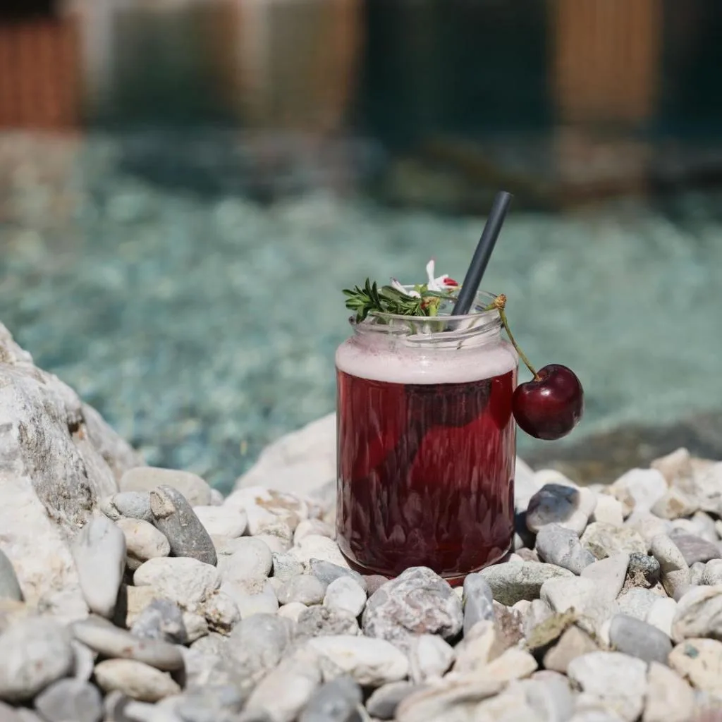 Wellness und Brunch Hotel MorgenZeit beheizter Naturteich Genuss Frühstück bis 13 Uhr Hochkönig Sommercard - صورة 14