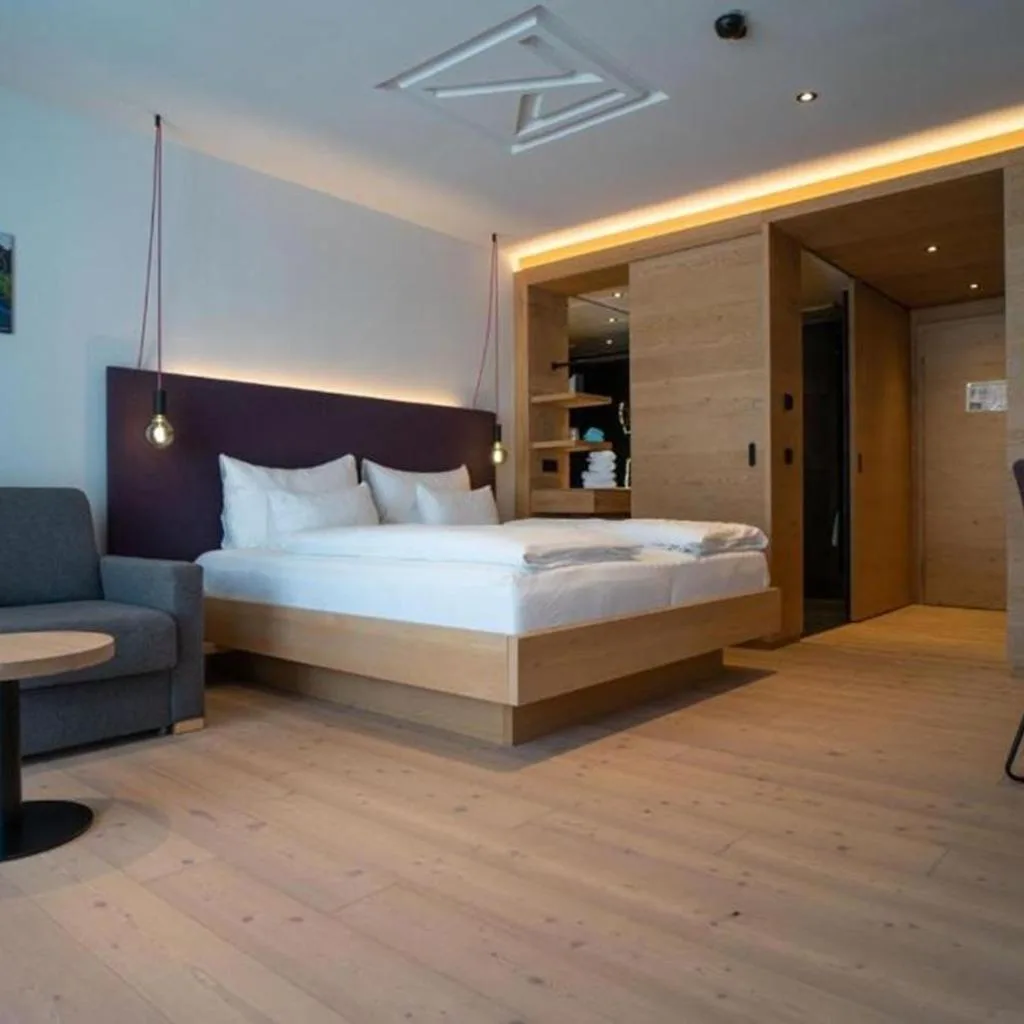 Wellness und Brunch Hotel MorgenZeit beheizter Naturteich Genuss Frühstück bis 13 Uhr Hochkönig Sommercard - صورة 17