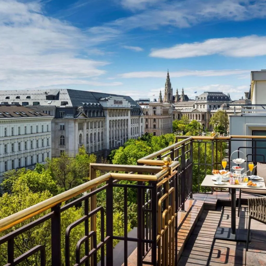 Hilton Vienna Plaza - صورة 4