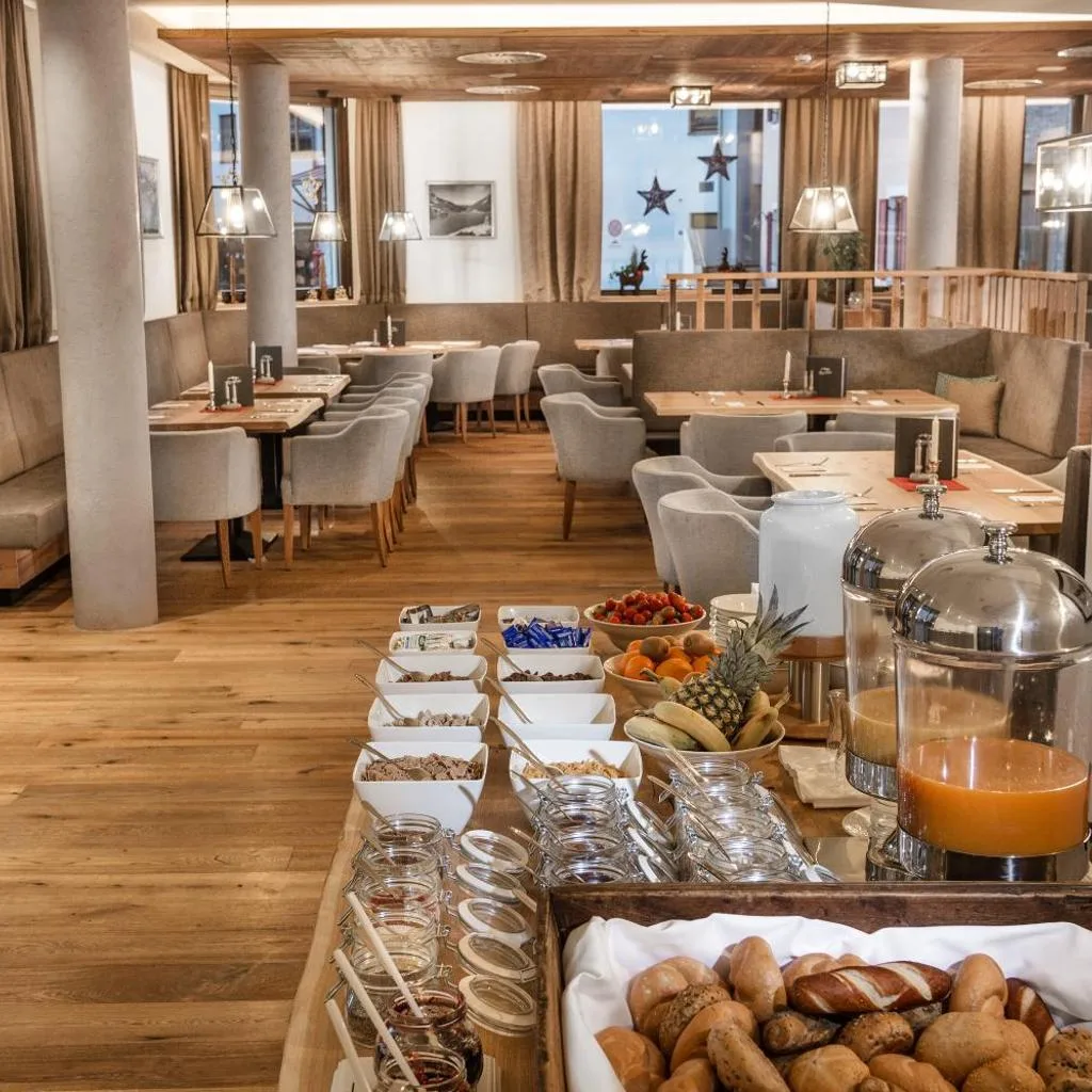 AlpenParks Hotel & Apartment Orgler Kaprun - صورة 10
