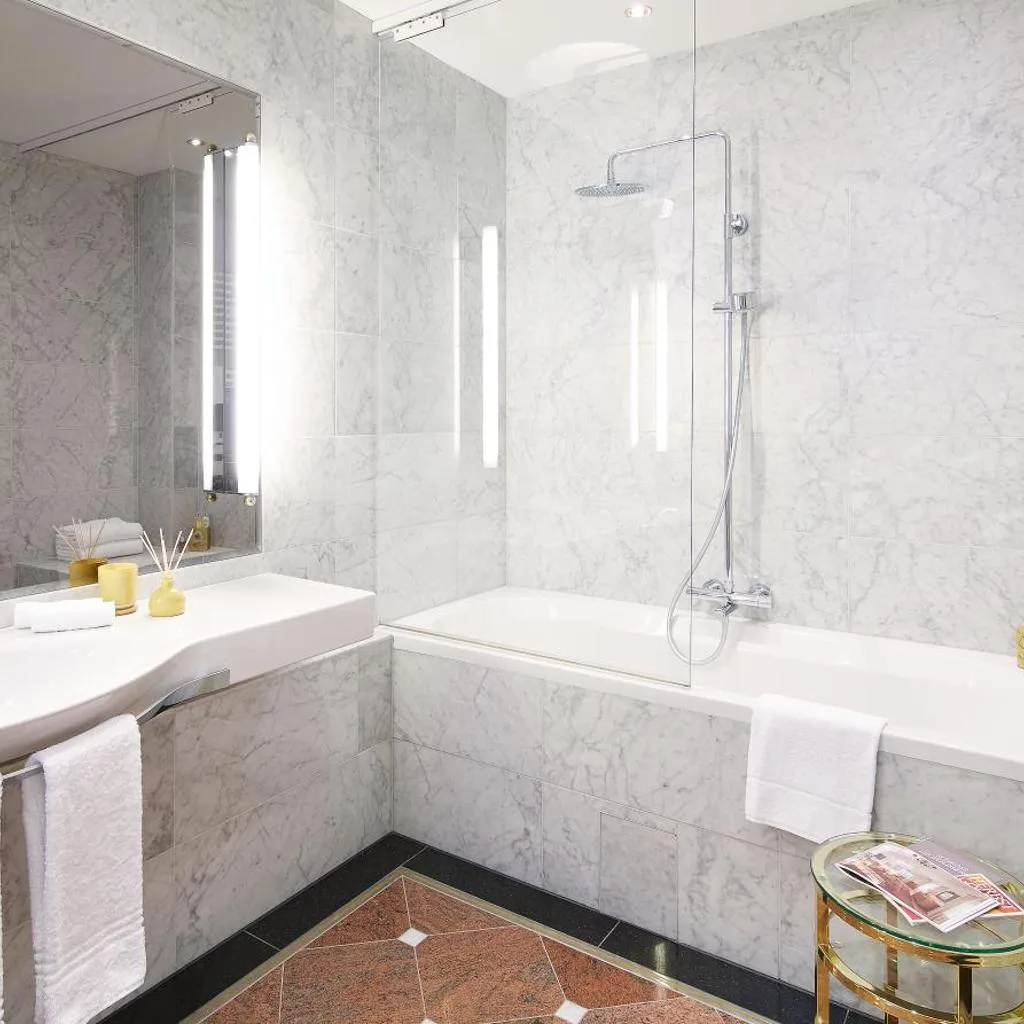 Living Hotel an der Oper - صورة 10
