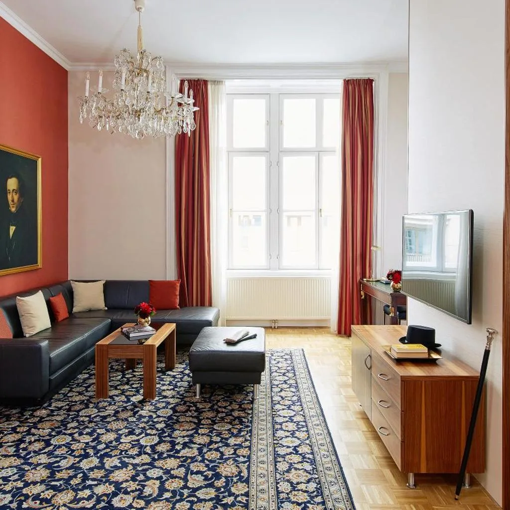 Living Hotel an der Oper - صورة 12
