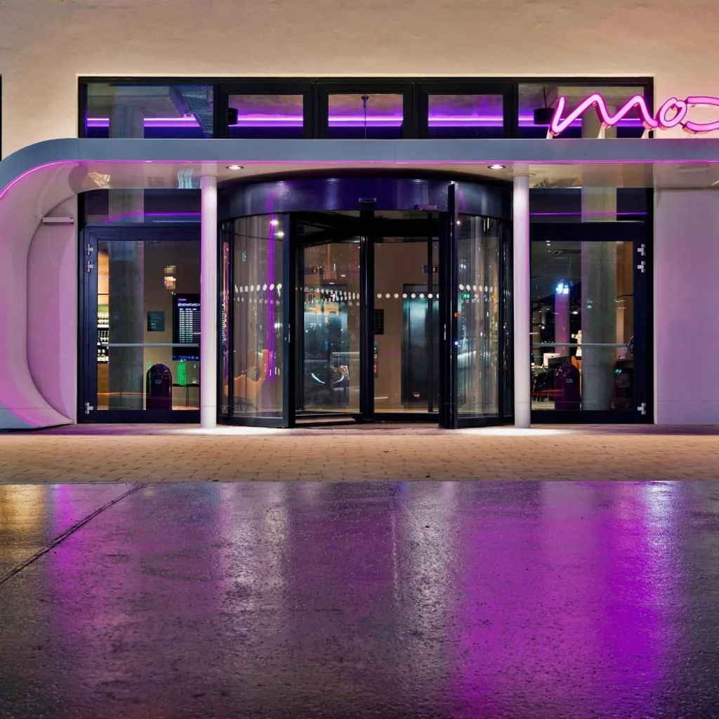 MOXY Vienna Airport - صورة 17