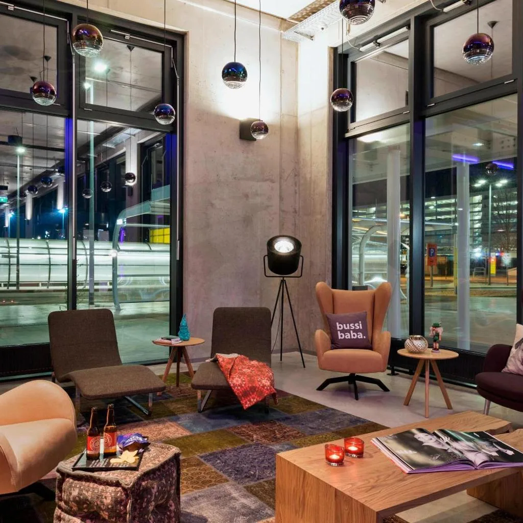 MOXY Vienna Airport - صورة 19