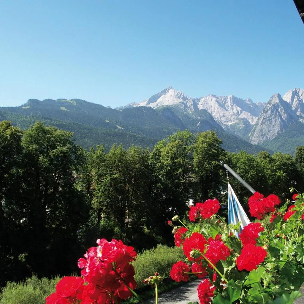 Hotel Aschenbrenner - صورة 2