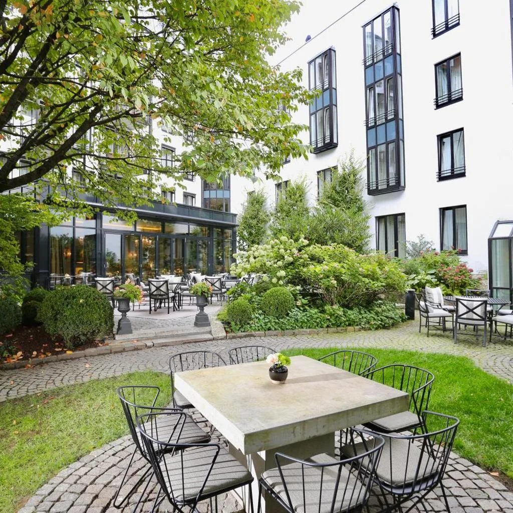 Hotel München Palace - صورة 13