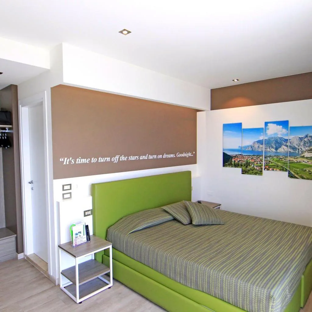 Hotel Ideal - صورة 10