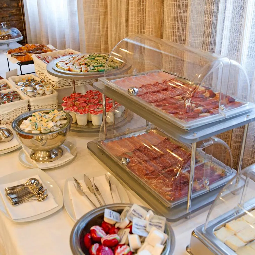 Hotel Ideal - صورة 15