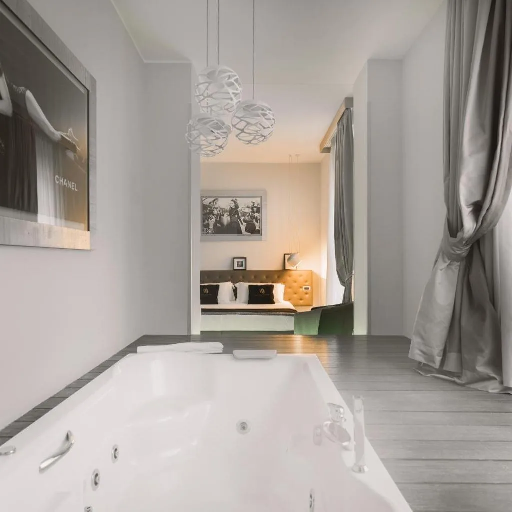Montenapoleone Suites - صورة 14
