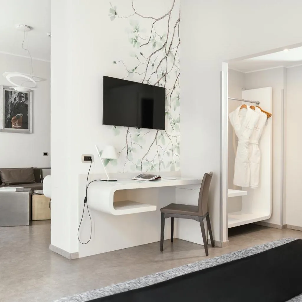 Montenapoleone Suites - صورة 19