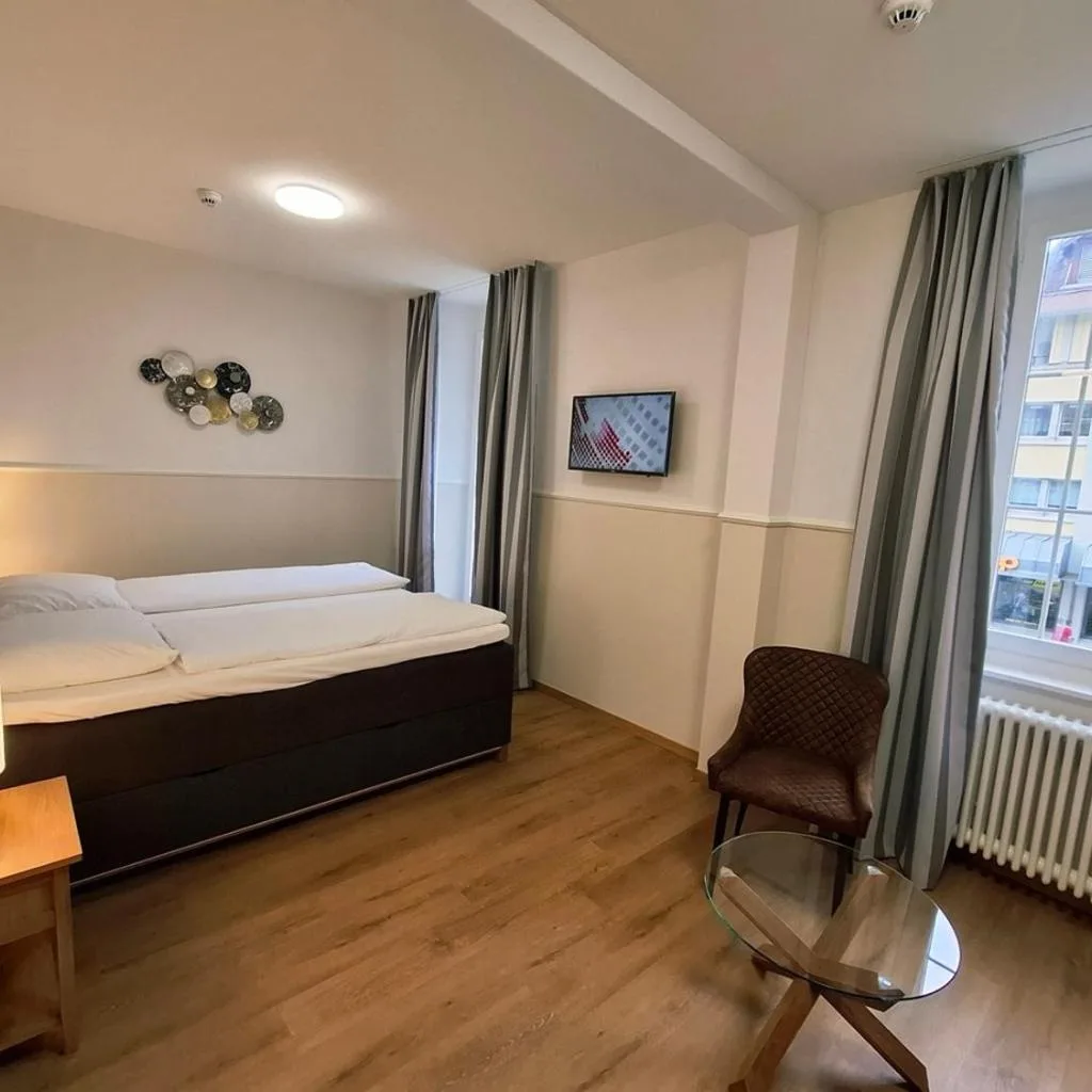 Hotel Central Continental - صورة 11
