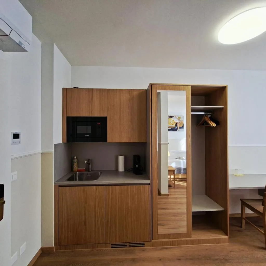 Hotel Central Continental - صورة 2
