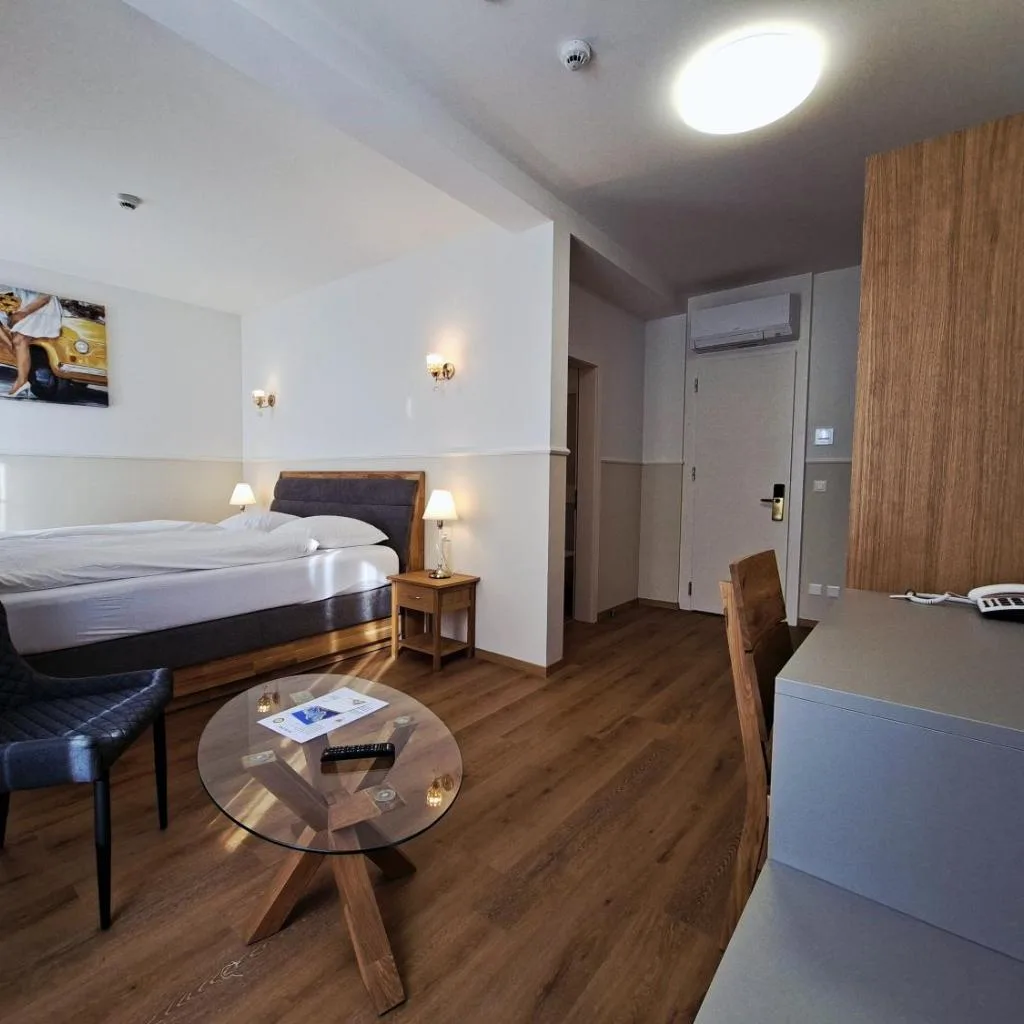Hotel Central Continental - صورة 3