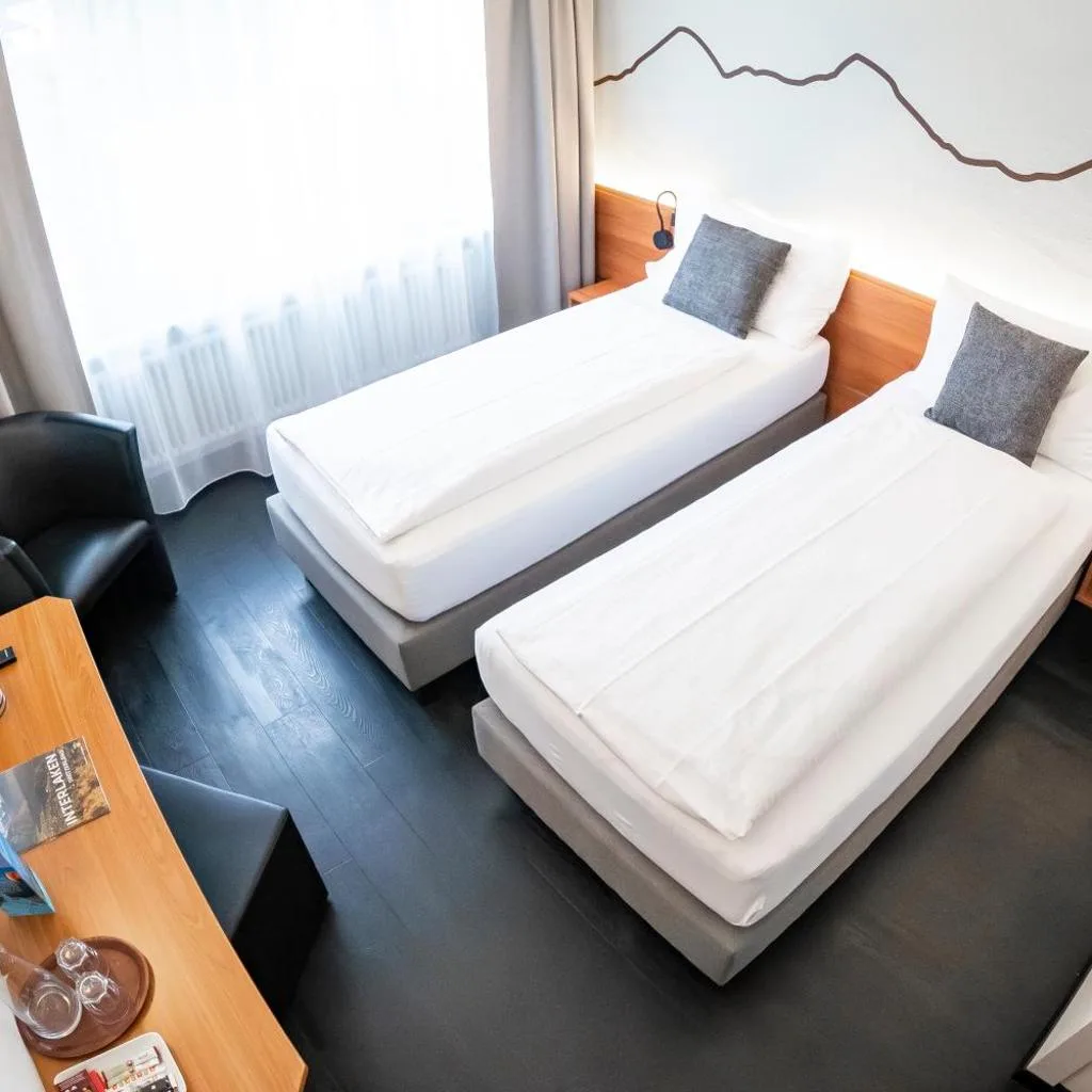 Hotel Merkur - West Station - صورة 2