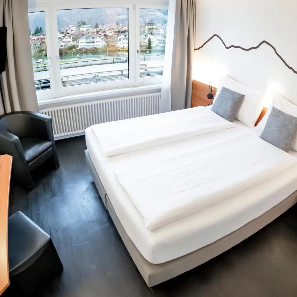 Hotel Merkur - West Station - صورة 3