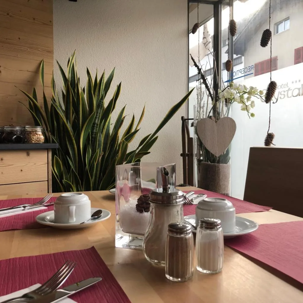 Hotel Crystal Interlaken - صورة 18
