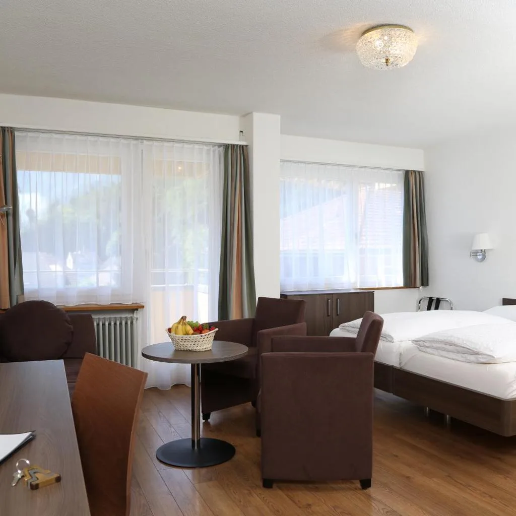 Hotel Crystal Interlaken - صورة 2