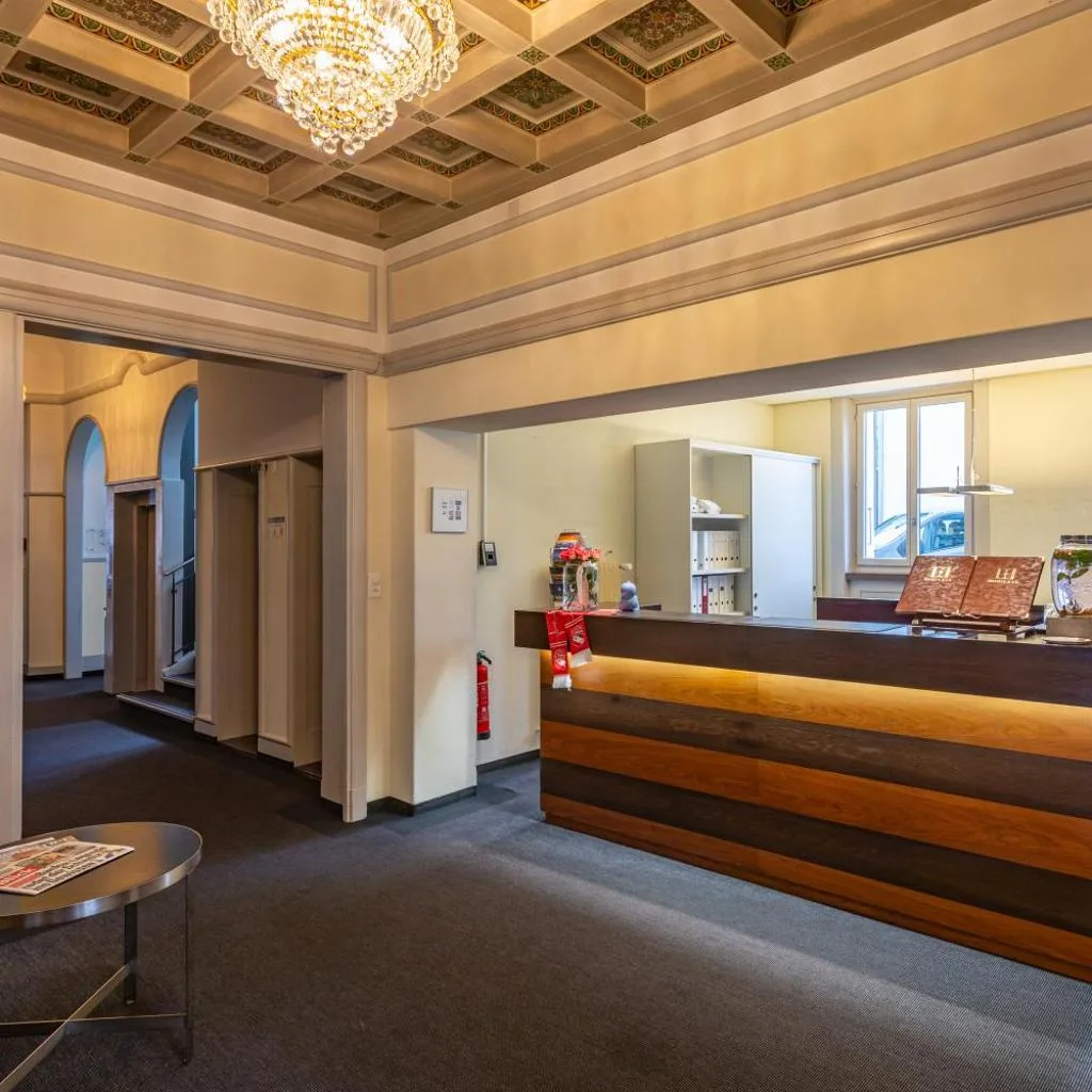 Hotel Restaurant Bellevue au Lac - صورة 2