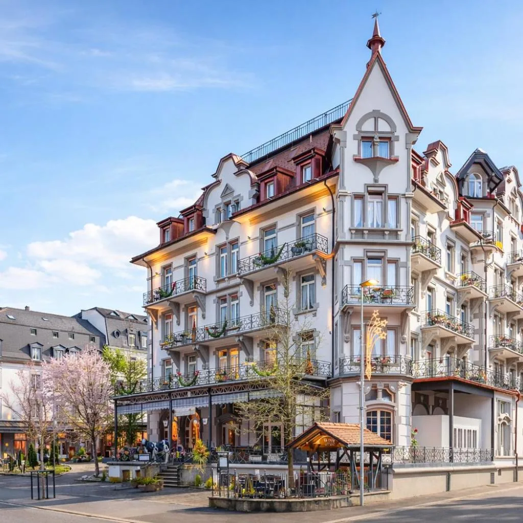 Carlton-Europe Vintage Adults Hotel