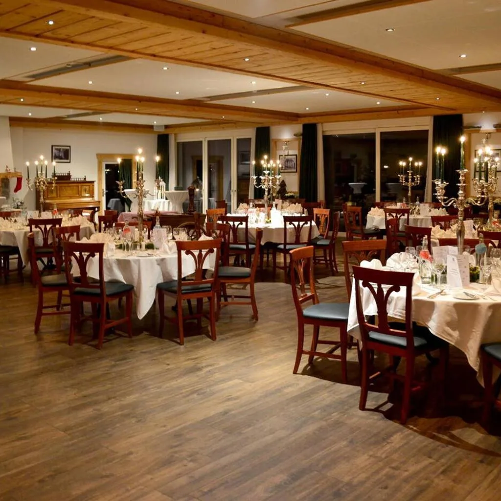 Carlton-Europe Vintage Adults Hotel - صورة 10
