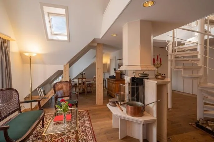 Carlton-Europe Vintage Adults Hotel - صورة 17